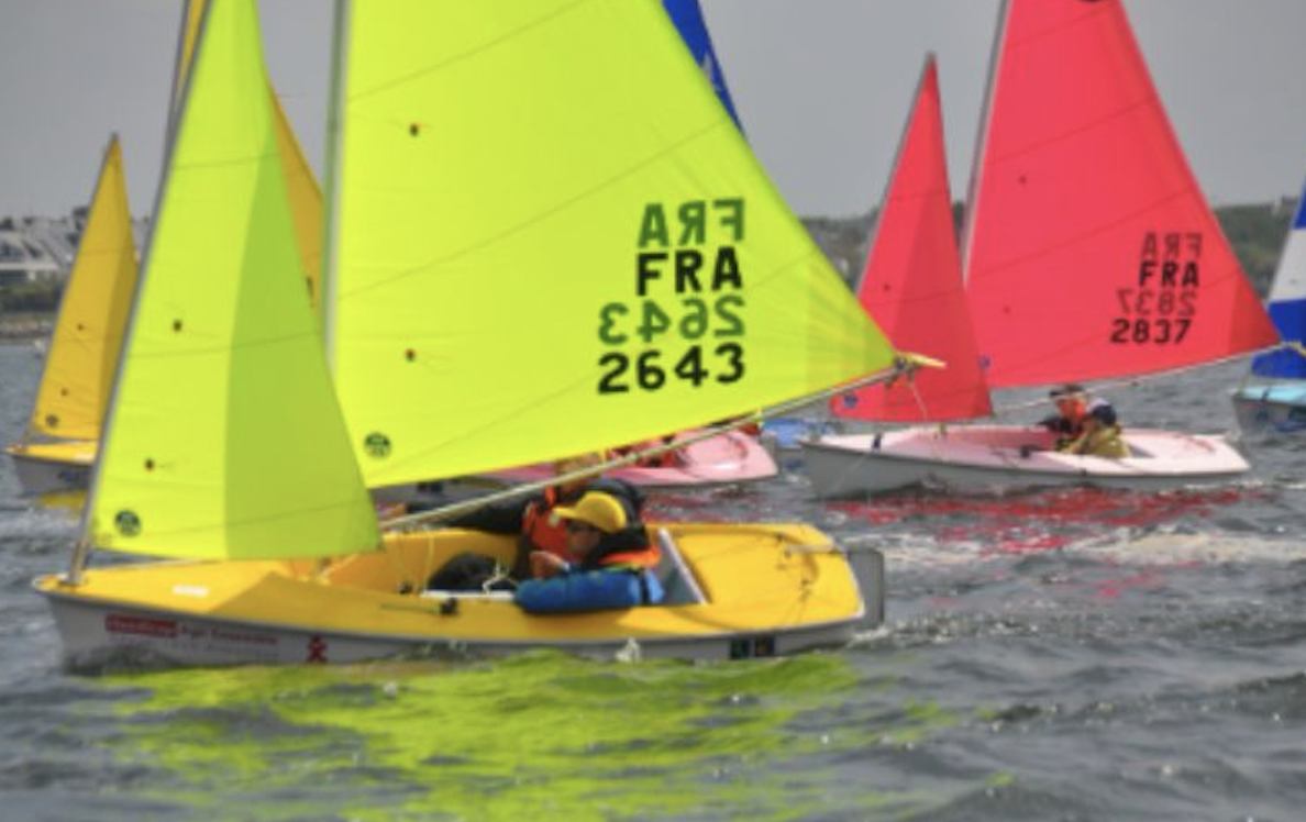 Aux couleurs de Handicap Agir Ensemble, Paul Ancé domine les flots